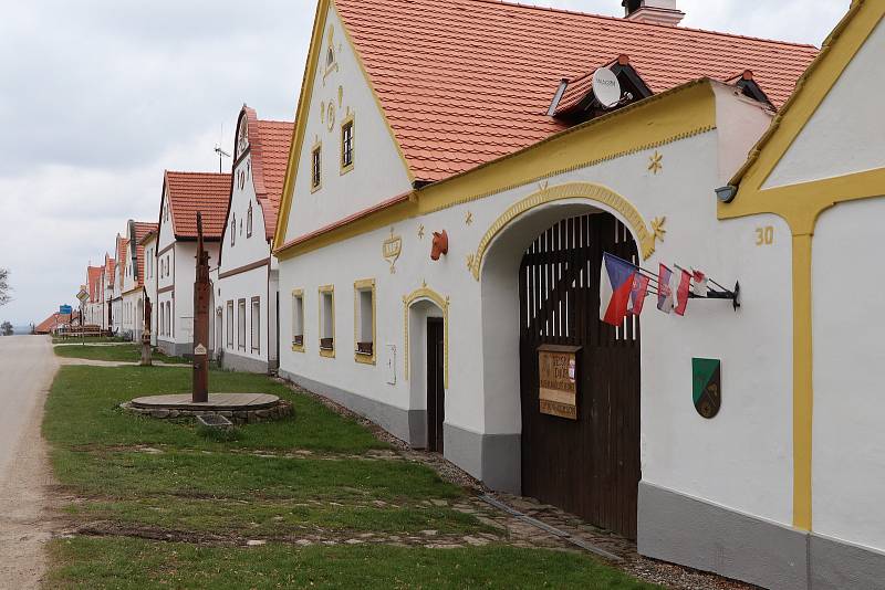Jihočeská obec Holašovice je evropskou kulturní památkou.