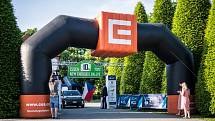 Symbolicky ekologické vozy zahájily třídenní závod u největšího českého bezemisní zdroje elektřiny-Jaderné elektrárny Temelín.