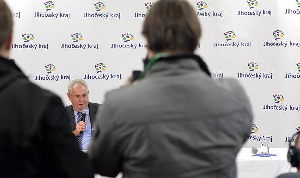 Tisková konference při návštěvě prezidenta Miloše Zemana v Jižních Čechách.