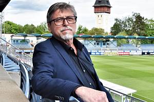 Majitel Dynama Vladimír Koubek spekulace ohledně plateb hráčům odmítá.