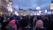Slavnostní rozsvícení vánočního stromu na náměstí Přemysla Otakara II. v Českých Budějovicích.