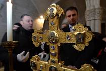 Závišův kříž zvítězil v anketě Deníku Jihočeská kulturní událost roku 2013. Byl vystaven ve vyšebrodském klášteře na Zemské výstavě. Asi 70 centimetrů vysoký dvouramenný kříž se řadí mezi deset nejvzácnějších relikviářů světa.