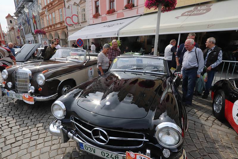 Start desátého ročníku veteránského rallye - South Bohemia Classic.