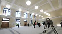 Kontrolní den na rekonstrukci českobudějovického nádraží.