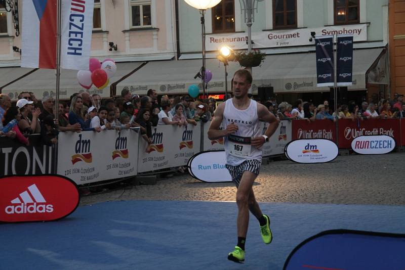 Závodníci Mattoni 1/2Maratonu 2016 v Českých Budějovicích.