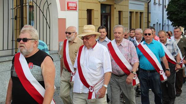 Sobotní městské slavnosti zasvětili Vltavotýnští známému loutkáři Matěji Kopeckému, který byl ve městě pohřben.