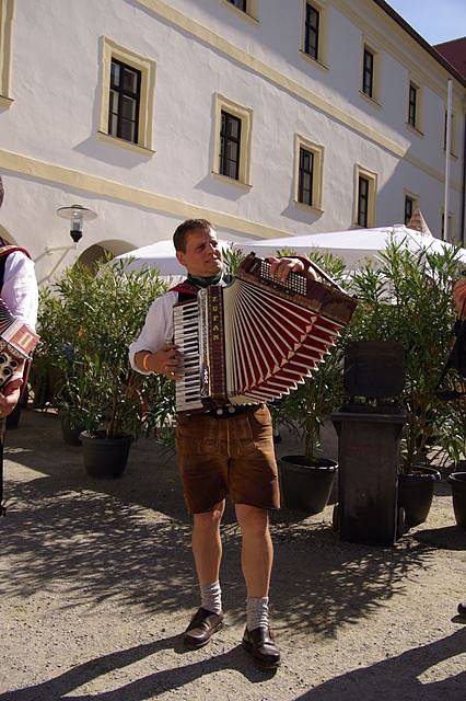 Festival lidové hudby v bavorském Aldersbachu.