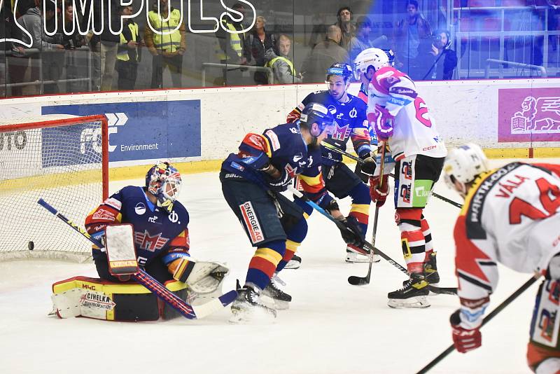 Čtvrtfinále play off hokejové extraligy, 2. zápas: Motor ČB - Pardubice.