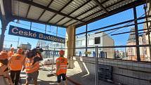 Generální rekonstrukce výpravní budovy vlakového nádraží v Českých Budějovicích má skončit v roce 2023. První nástupiště.