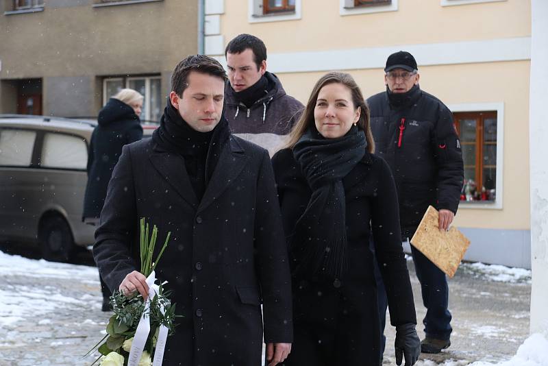 Pohřeb faráře Marcina Żelazného v Trhových Svinech.