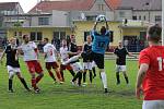 Fotbalisté Lokomotivy České Budějovice remizovali v městském derby se Slavií ČB 0:0. Oba týmy tak pokračují ve šňůře zápasů, v nichž na jaře bodovaly.