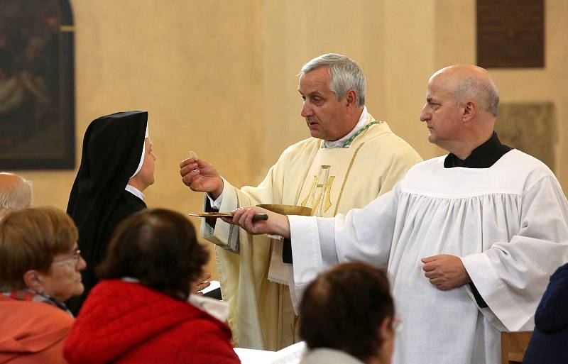 Socha Panny Marie Fatimské přicestovala za věřícími do Českých Budějovic.