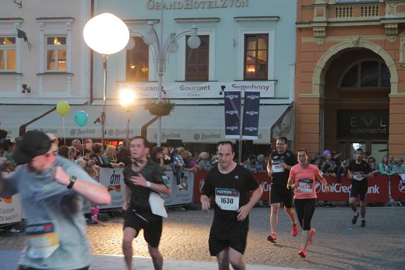 Závodníci Mattoni 1/2Maratonu 2016 v Českých Budějovicích.