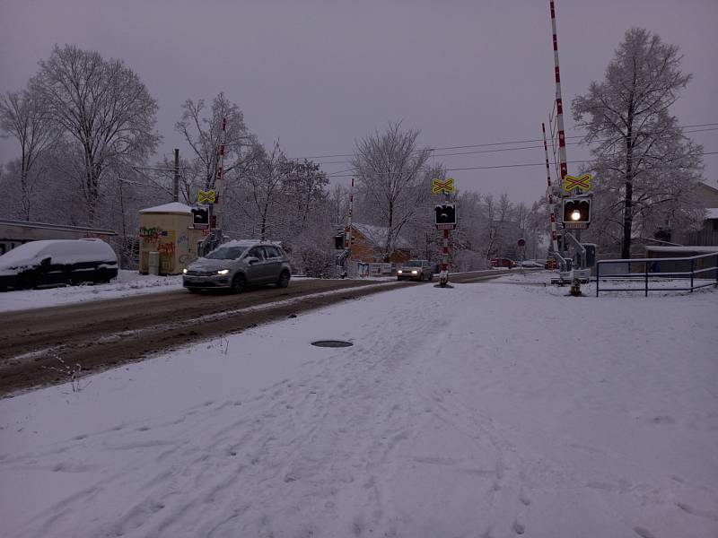 Sněžení v Českých Budějovicích 9. prosince 2021. Plavská.