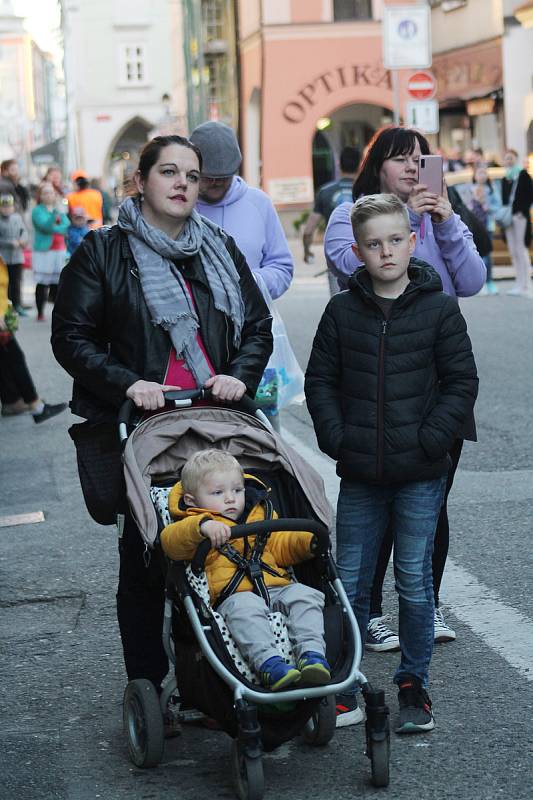 Hrkači v Českých Budějovicích. Snímek ze čtvrtečního večera.