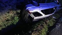 Dopravní nehoda se stala v úterý večer u Lipí. Zemřel při ní devatenáctiletý řidič.