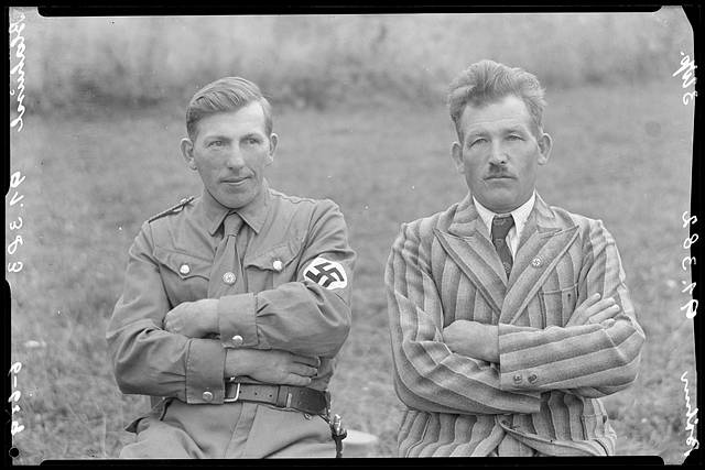 Snímek z archivu Muzea Fotoateliér Seidel. Franz Blahush a Franz Böhm, 1943.