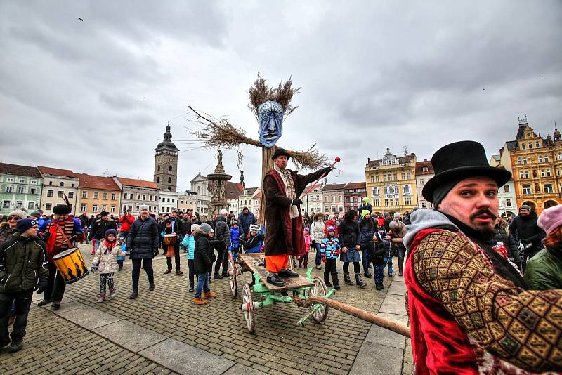 Budějovičtí vyprovodili zimu, která se drží zuby nehty a přivítali jaro.