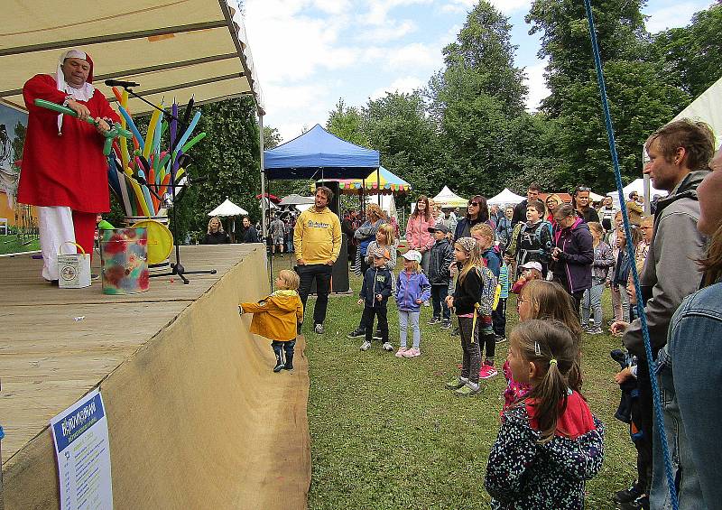 V Borovanech u Českých Budějovic se od 9. do 10. července uskutečnil rodinný festival Borůvkobraní. Po dvouleté přestávce se na pestrý program vrátila i soutěž o největšího jedlíka borůvkových knedlíků.