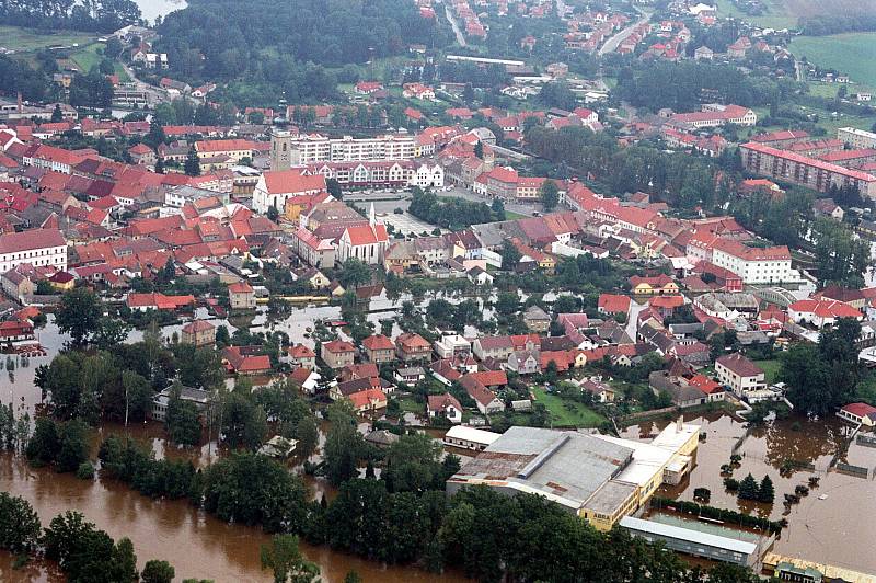 Soběslav a Klenovice povodeň 2002 letecky. Foto: archiv HZS JčK