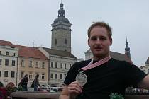 Martin Michek se stříbrnou medailí z mistrovství světa.