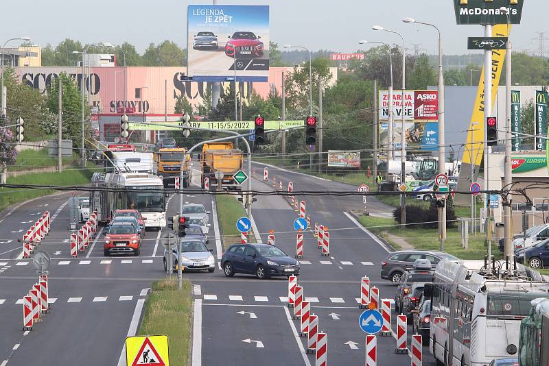 Rekonstrukci ulice Strakonická v Českých Budějovicích doprovázely loni dopravní komplikace.