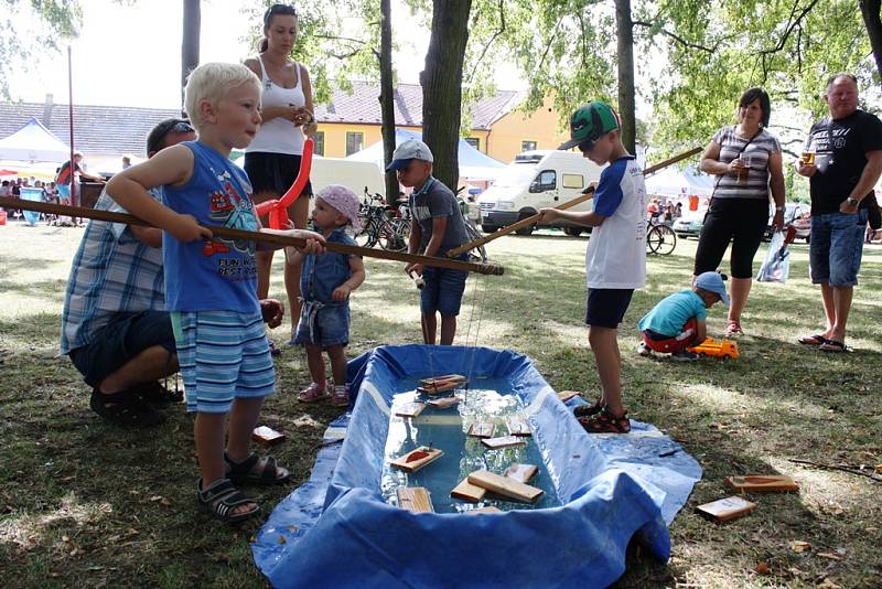 Hudbu, zábavu pro děti i slané a sladké dobroty z oblíbené kořenové zeleniny nabídl v sobotu program Slavností mrkve ve Zlivi.