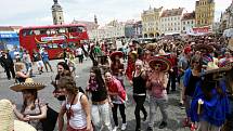 Barevným průvodem městem a následnou volbou krále/královny vyvrcholila v pátek 4. května tradiční oslava jara a studentského života Majáles v Českých Budějovicích.