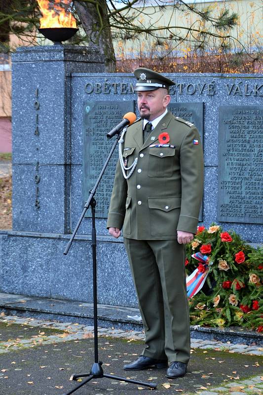 Pietní vzpomínkovou akci u příležitosti Dne válečných veteránů uspořádal v sobotu Spolek bývalých vojáků Veteráni v Týně nad Vltavou.