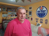 Legendární hokejový útočník Jaroslav Pouzar oslavil 72. narozenin. Byl by rád, aby na MS dorazili Gretzky a Kurri