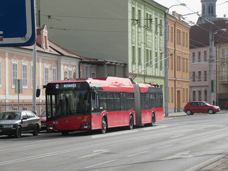 Revizoři Dopravního podniku města České Budějovice dodržují přísná pravidla, často odhalují i černé pasažéry, kteří předvádí zdařilé herecké výkony nebo používají různé triky.