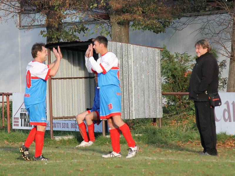 Nemanice porazily Horní Stropnici 7:0 a stráví zimu v čele okresního přeboru.   