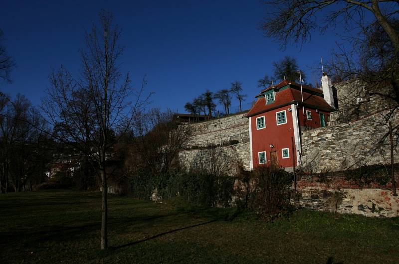 V Českém Krumlově opravili a zpřístupnili zahradní domek, v němž v roce 1911 žil a tvořil Egon Schiele.