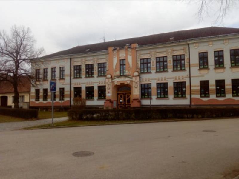 V obcích v okolí městyse Dolního Bukovska na Českobudějovicku je nyní prázdno. Vypadá to, jakoby se na vesnicích zastavil čas.