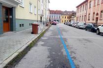 V Českých Budějovicích se parkovací systém s modrými zónami rozšiřuje o další ulice. Tentokrát zhruba mezi Novohradskou, Mánesovou, řekou Vltavou a Papírenskou. Nové plochy začnou fungovat v závěru roku 2021.