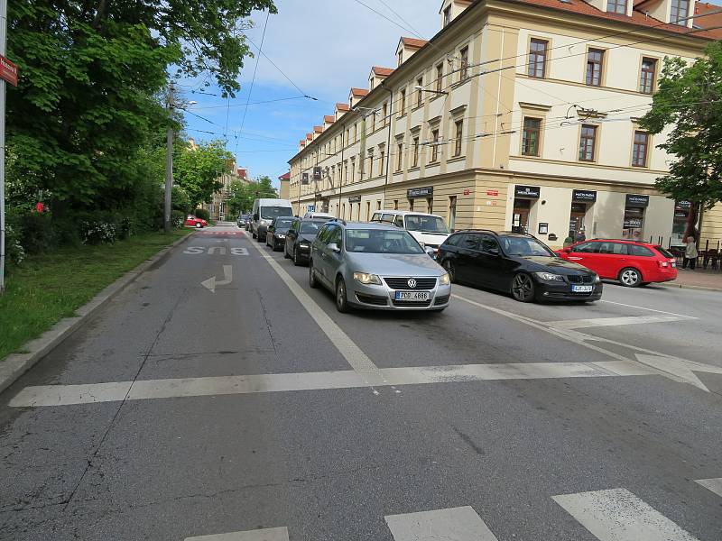 Nejvíce nehod v kraji se za poslední dva roky stalo přímo v centru Českých Budějovic. I malé šťouchnutí v jihočeské metropoli může způsobit dopravní peklo.