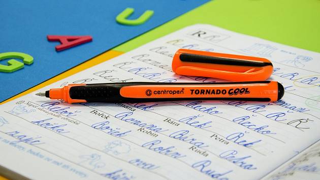 Speciálně pro děti navrhli v Centropenu ve spolupráci s pediatry legendární psací pero Tornado.