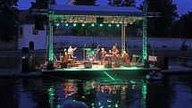 Múzy na vodě 2021. 5. července hráli Jan Smigmator & Band.