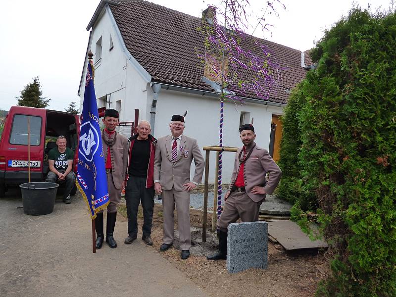 Sté výročí existence oslavili ve středu členové Tělovýchovné jednoty Sokol Nová Ves.