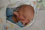 Adam Krčmárik z Písku. Prvorozený syn Alice a Radka Krčmárikových se narodil 9. 10. 2021 ve 13.22 h. Váha po porodu ukazovala 3,90 kg.