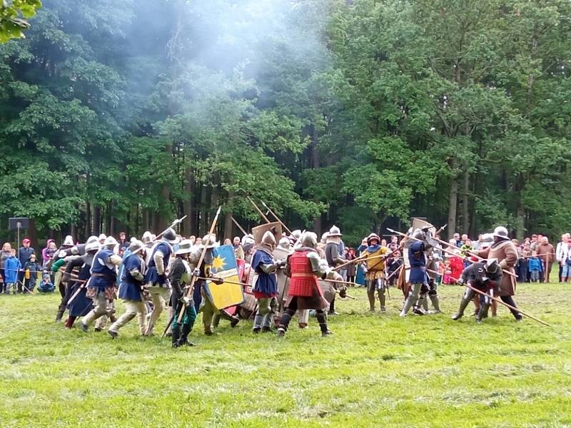 V Památníku Jana Žižky v Trocnově nedaleko Borovan na Českobudějovicku se v sobotu 28. srpna 2021 konala akce, která návštěvníkům předvedla válčení i obyčejný život v době slavného husitského vojevůdce.