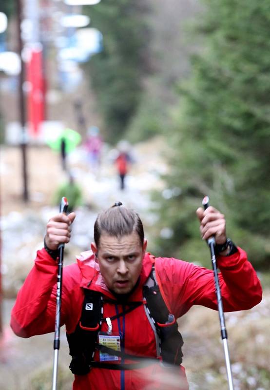 Padesát chodců získalo v sobotu na Kleti medaili za titul Himálajský medvěd. Za šest hodin vyšli na nejvyšší horu Blanského lesa šestkrát. Celkem se do již 12. ročníku soutěže zaregistrovalo 135 účastníků.