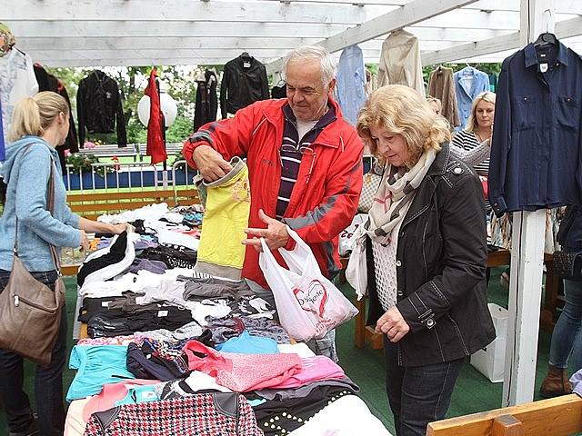 Nadační bazar pro Centrum Bazalka.