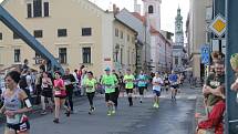 Závodníci Mattoni 1/2Maratonu 2016 v Českých Budějovicích.