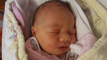 3,30 kg, to byla porodní váha, která zdobila holčičku  Karolínu Baldovou. Ta na svět poprvé vykoukla v pondělí 11.8.2014 v 15 hodin a 4 minuty. Dětství bude Karolínka prožívat na Srubci.