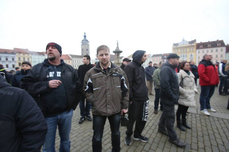 Na demonstraci "Islám v ČR nechceme" přišly stovky účastníků.