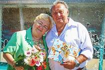 Manželé Hedvika a Stanislav Michnerovi oslavují 1. září 2021 již 65 let od svatby.