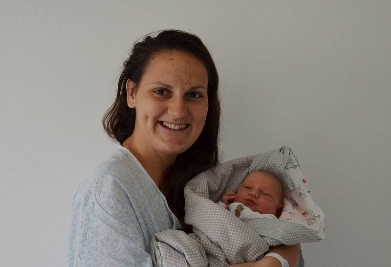 Do Heřmaně odjela s rodiči Klárou Šafaříkovou a Jiřím Vavroněm novorozená Anežka Vavroňová. Narodila se 14. 4. 2021 ve 22.31 h. Její porodní váha byla 3,25 kg.