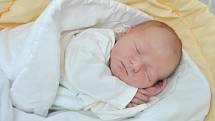 Kryštof Hlaváček z Bělčic. Kryštof se narodil 17. 8. 2020 ve 22.05 hodin a jeho porodní váha byla 2 790 g. Na bratříčka se doma těšili sourozenci Davídek (8), Pepíček (6), Štěpánek (4) a Eliška (2).