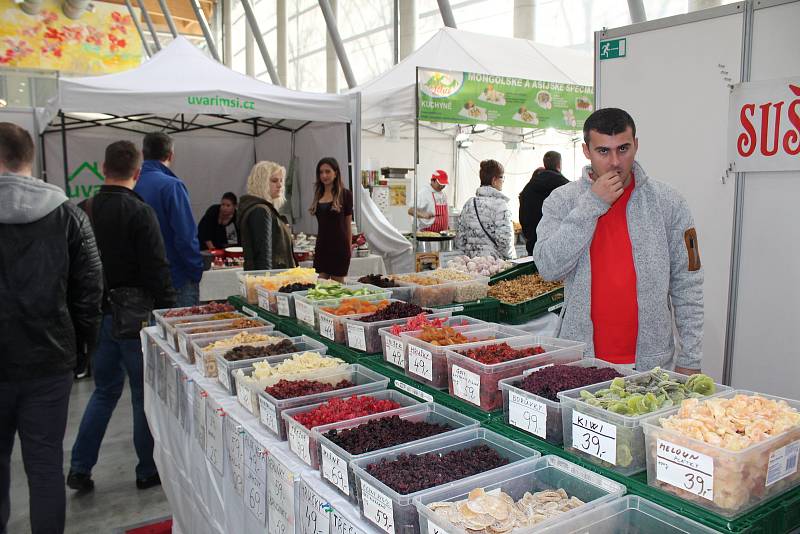 Netradiční gurmánské zážitky nabídl svým návštěvníkům 21. ročník Gastrofestu. Na českobudějovické výstaviště lákal od čtvrtka do soboty stovky mlsounů.